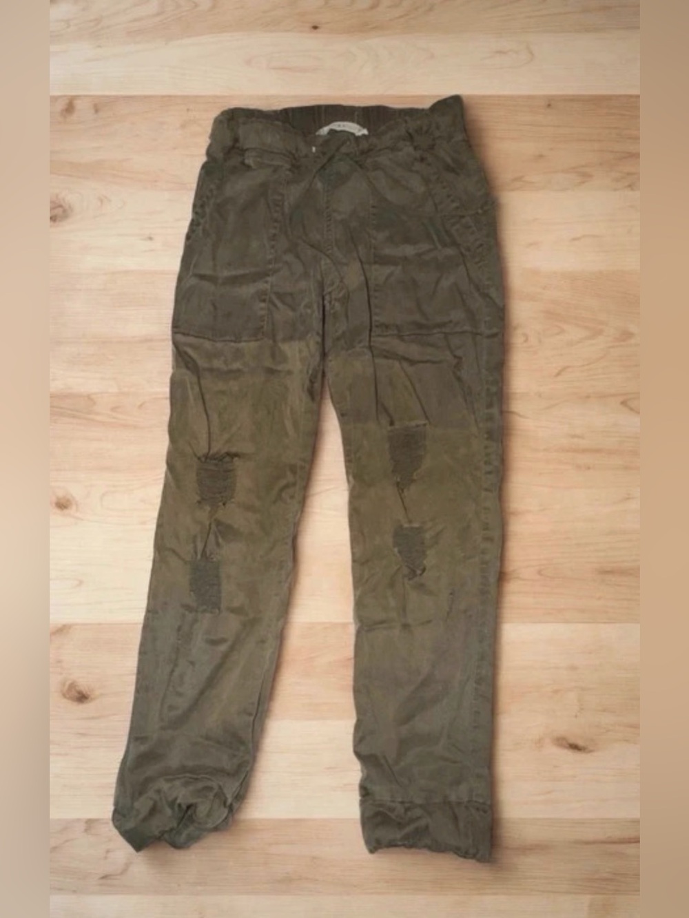 Chelsea & Violet Olive Green Cargo Jogger Pants